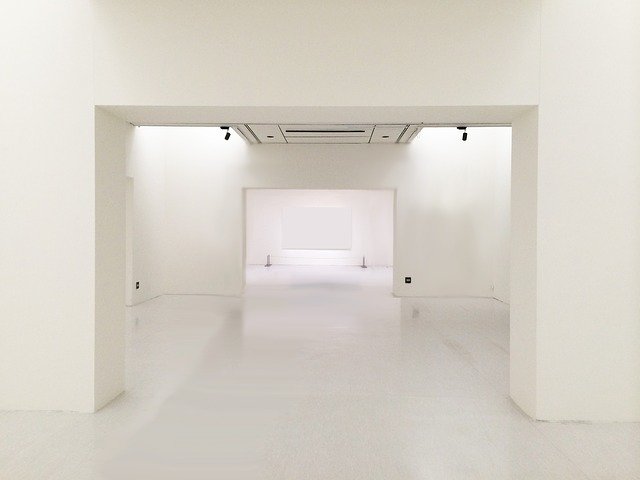 展示前のギャラリー